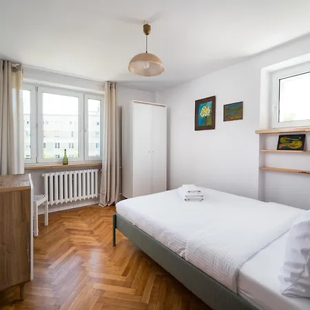 Metro Swietokrzyska View Apartamento Varsovia